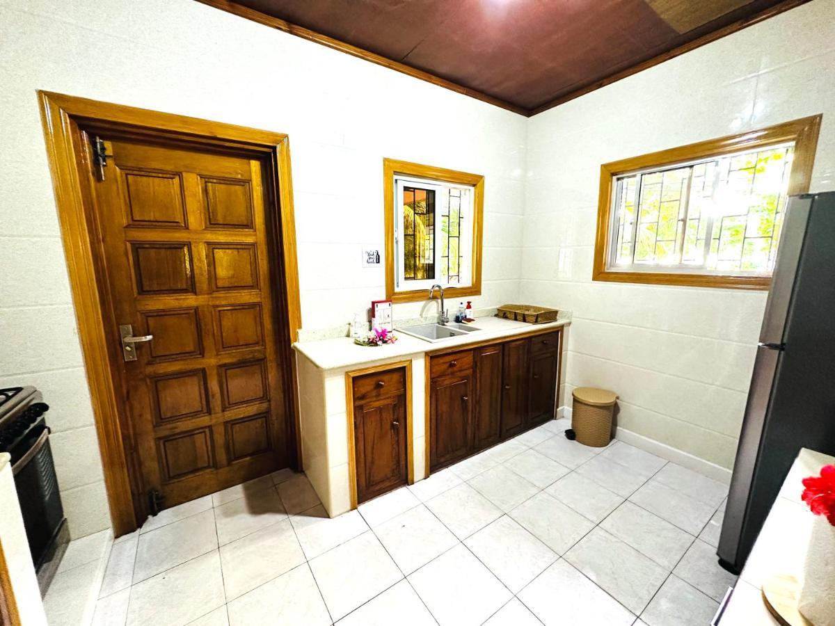 88 Days Self Catering Holidays & Accomodation Baie Lazare  Extérieur photo