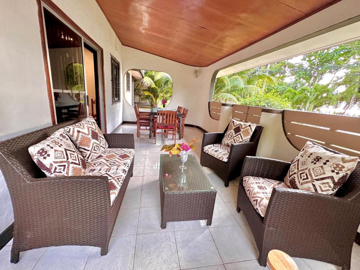 88 Days Self Catering Holidays & Accomodation Baie Lazare  Extérieur photo