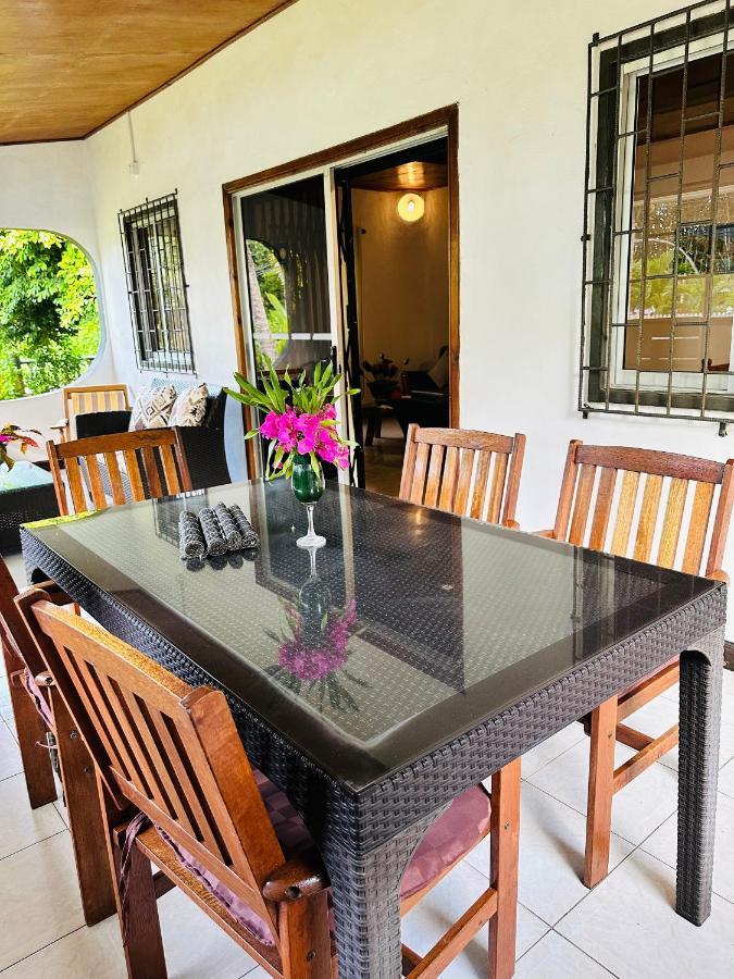 88 Days Self Catering Holidays & Accomodation Baie Lazare  Extérieur photo