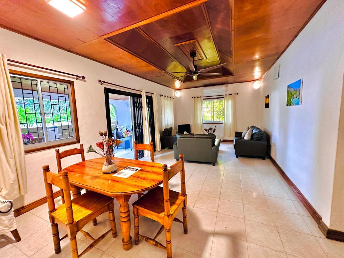 88 Days Self Catering Holidays & Accomodation Baie Lazare  Extérieur photo